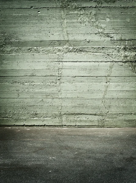 Ancienne salle de grunge avec mur en béton, fond urbain — Photo