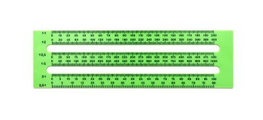 beyaz zemin üzerine yeşil plastik cetvel