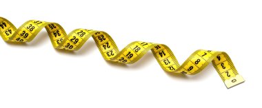 Sarı mezura beyaz arkaplanda izole edildi