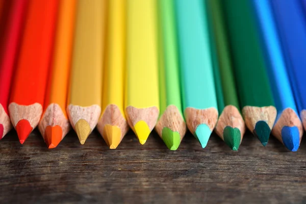Crayones en madera — Foto de Stock