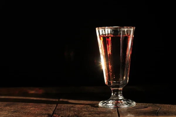 Vinho no escuro — Fotografia de Stock