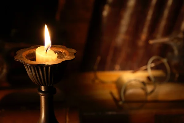 Vecchio candeliere — Foto Stock