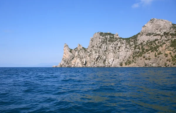 Denizde dağ — Stok fotoğraf