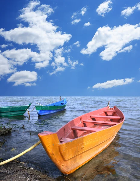 Деревянные лодки — стоковое фото