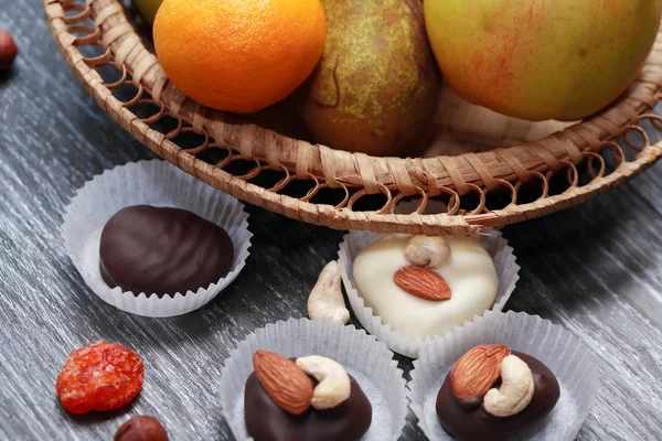 Chocolade en fruit — Stockfoto