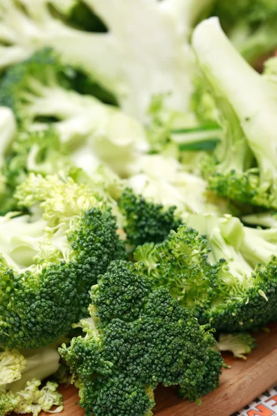 Řezání brokolice — Stock fotografie