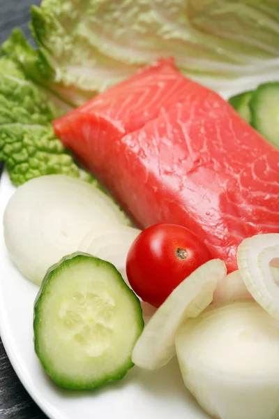 Zalm en groenten — Stockfoto