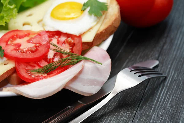 Fried Eggs With Ham — Stock Photo, Image