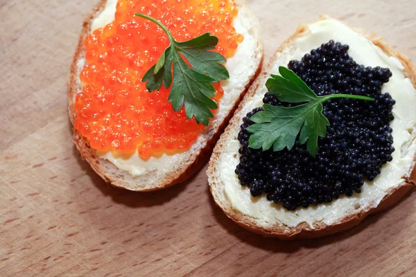 Sanduíches com caviar — Fotografia de Stock