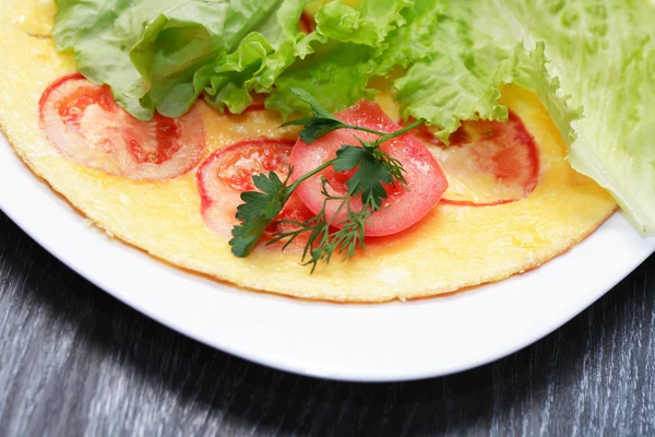 Tortilla con tomates — Foto de Stock