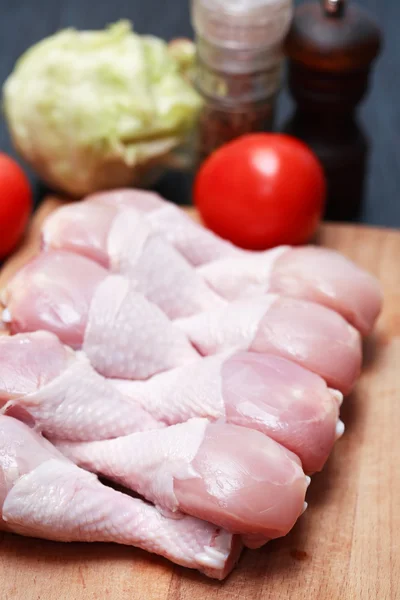 Kycklingklubbor matlagning — Stockfoto