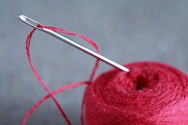 Needle And Thread — Stock Photo, Image