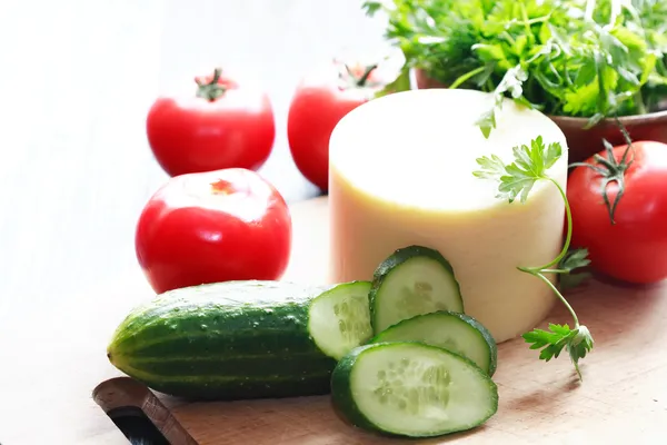 Queijo e legumes — Fotografia de Stock