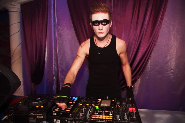 DJ férfi arcát maszk — Stock Fotó