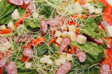 Ispanaklı ham pizza