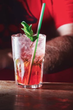 alkol içki açık bar. kokteyl