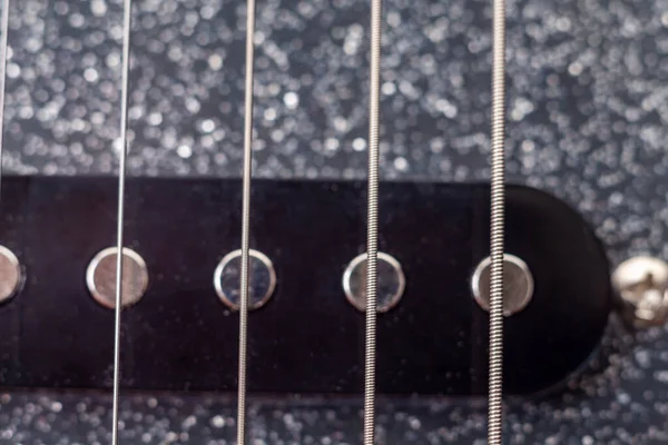 Guitarra Eléctrica Primer Plano Bobina Simple Pastilla Cuerdas — Foto de Stock