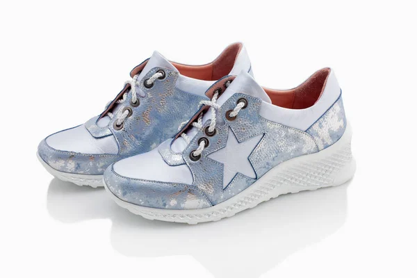 Comfortabele Blauwe Sneakers Een Witte Achtergrond — Stockfoto