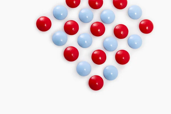 Blauw Rood Pillen Witte Achtergrond — Stockfoto