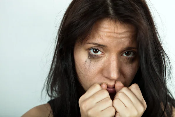 Piangere giovane donna — Foto Stock