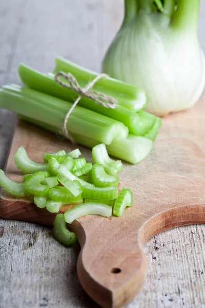 Čerstvé organické celer a fenyklem — Stock fotografie