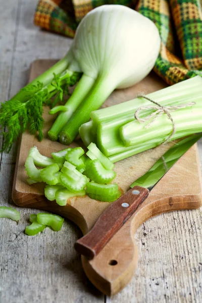 新鲜有机芹菜和茴香 — 图库照片