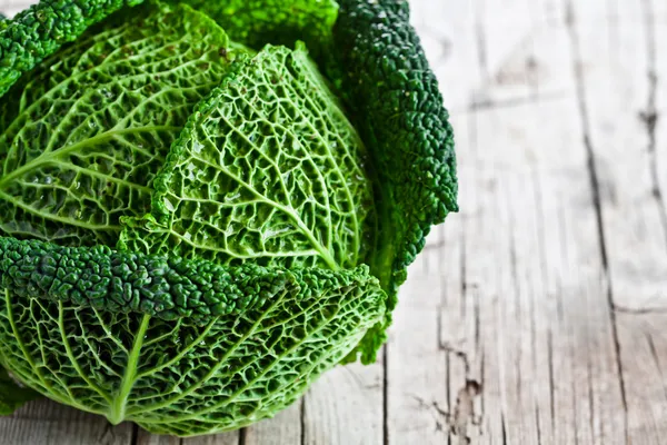 Fresh savoy cabbage closeup — Stock Photo, Image