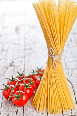 Taze vişneli domates.