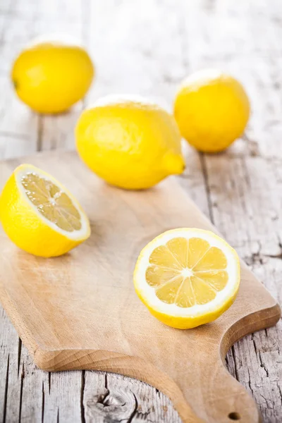 Fresh lemons — Stock Photo, Image