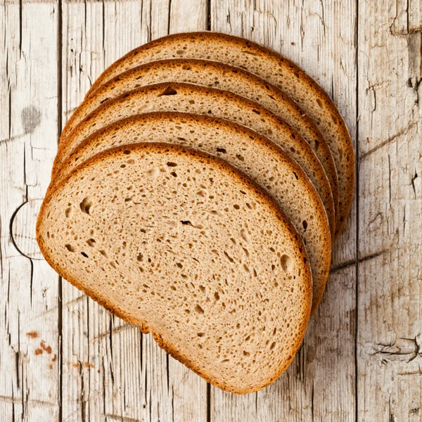 П'ять шматків житнього хліба — стокове фото