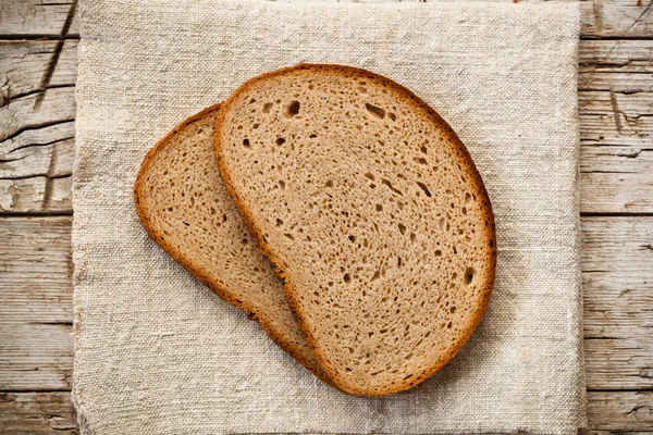 Plastry w chleb żytni — Zdjęcie stockowe