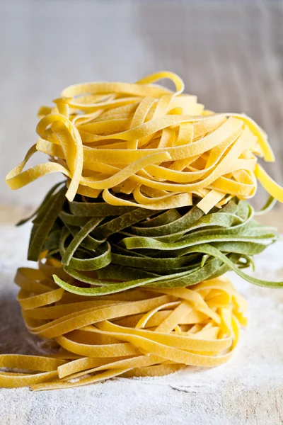 Tagliatelle di pasta italiana — Foto Stock