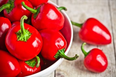 kırmızı biber kase