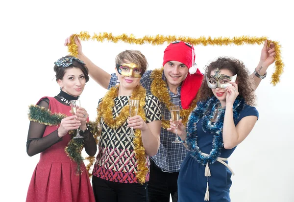 Τρία κορίτσια και ο τύπος σε ένα νέο έτος διακοπές — Φωτογραφία Αρχείου