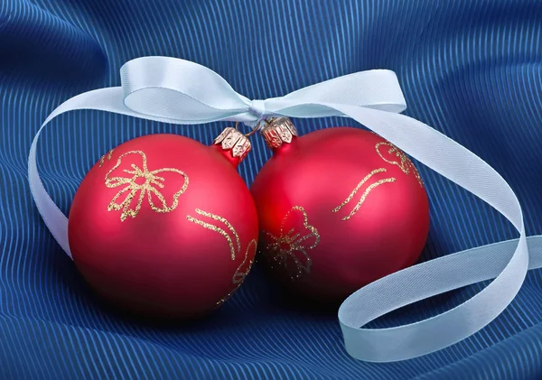 Two red fur-tree spheres — Stock Photo, Image