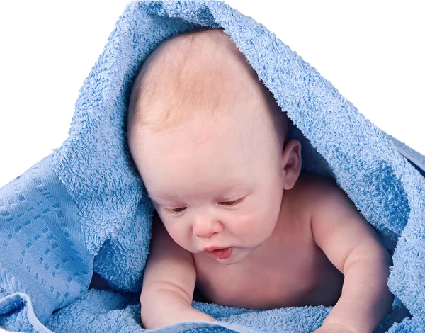 Το παιδί που είναι τυλιγμένο σε μια κουβέρτα — Φωτογραφία Αρχείου