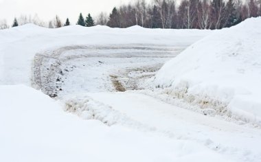 tehlikeli hattı, çok kötü road, snowdrifts