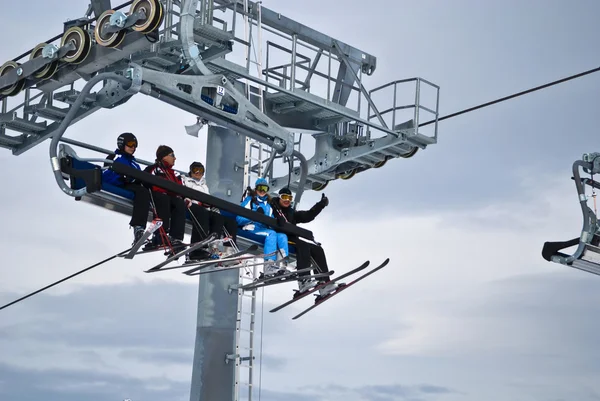 Ski lift üzerinde — Stok fotoğraf