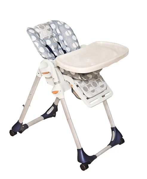 Bebek besleme için mama sandalyesi. Beyaz arka plan üzerinde izole.