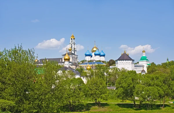 Trinity Lavra of St. Sergius (1337), monastery in Sergiyev Posad, one of cities of Golden Ring of Russia — Stock Photo, Image