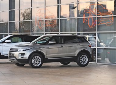 Moskova, Rusya - 26 Ekim: 26 Ekim 2011 tarihinde Moskova ilk gösteren land rover - motor gösterileri range rover evoque