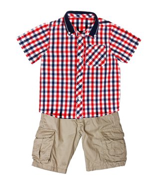 kısa kollu ve şort ile kırmızı kareli gömlek