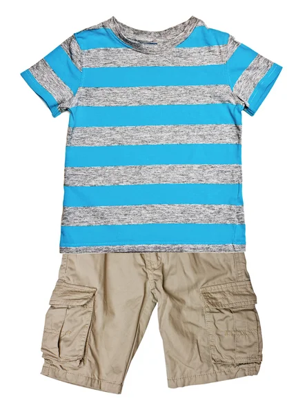 T-shirt azul listrado e shorts — Fotografia de Stock