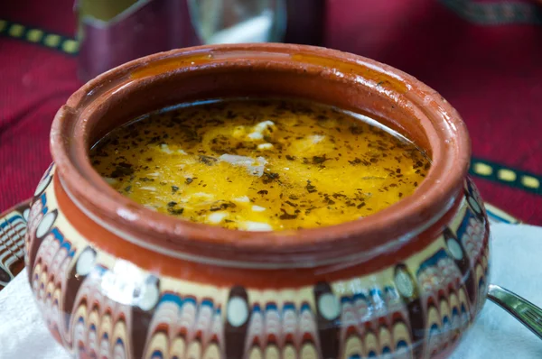 Bulgaarse soep in hoge plaat — Stockfoto