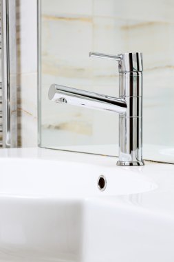 modern metal musluk beyaz seramik yıkama stand, iç detay