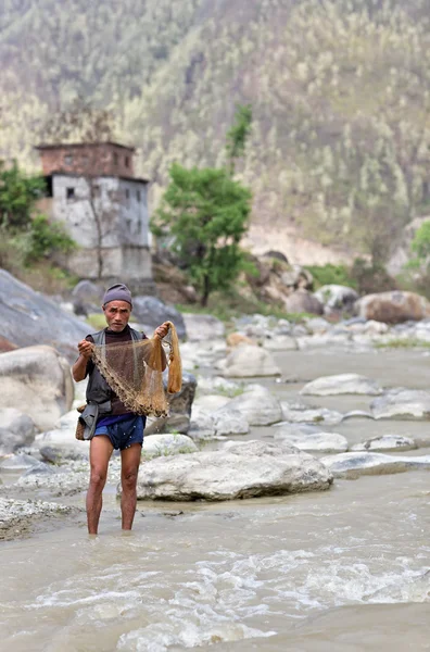 Sallaghari, Nepál - 4. dubna: portrét neznámé nepálské f — Stock fotografie