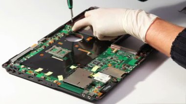 notebook anakart Servisi tamiri sırasında montaj