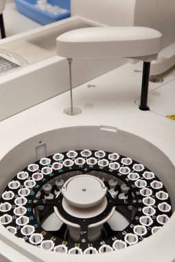 santrifüj kan ve idrar testi için modern robotical makine