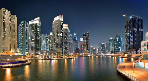 ДУБАЙ, ОАЭ - 23 ОКТЯБРЯ: взгляд на регион Дубая Лицензионные Стоковые Изображения