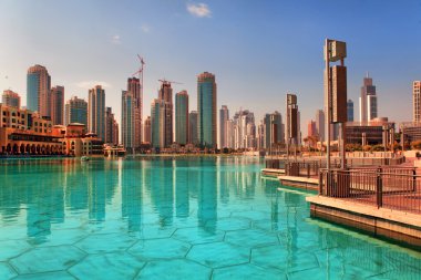 Ekim tarihleri arasında Dubai'de modern gökdelenler